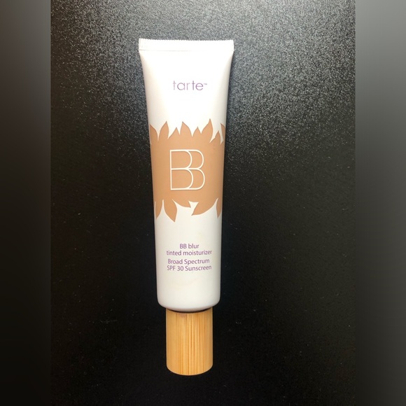 NEW Tarte tinted moisturizer - Picture 1 of 4
